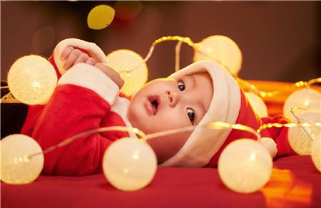 出自唐诗宋词中霸气的宝宝名