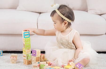 Ashton 女生英文名解析